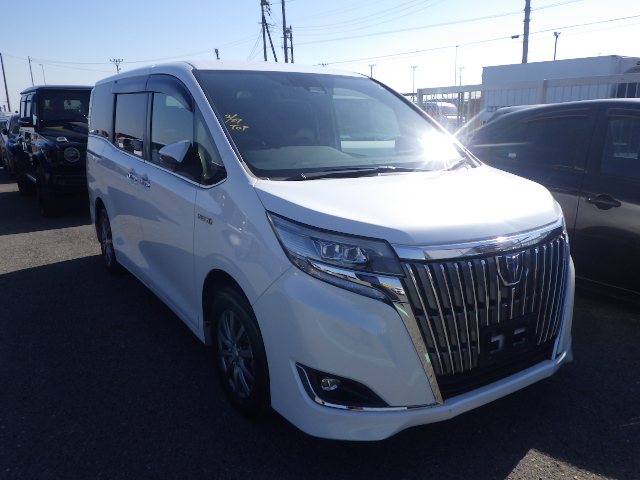 2019 Toyota Esquire Hybrid Gi 7 seats — photo 1