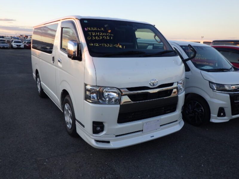 2019 Toyota HiAce Van 2.0 DX Long Standard Roof — photo 1