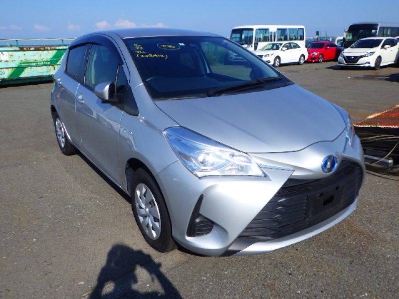 2018 Toyota Yaris Hybrid 1.5 Hybrid U — photo 1